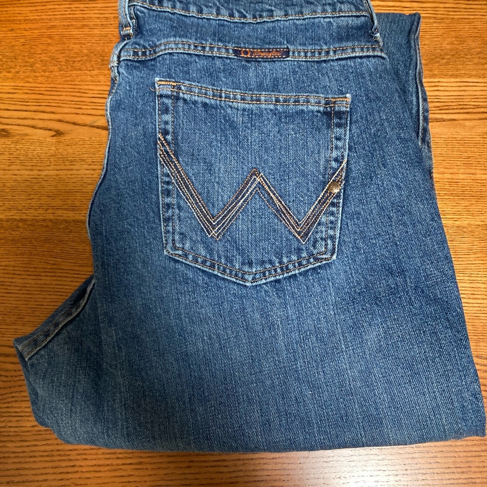 Women’s Wrangler jeans 15/16 x 34